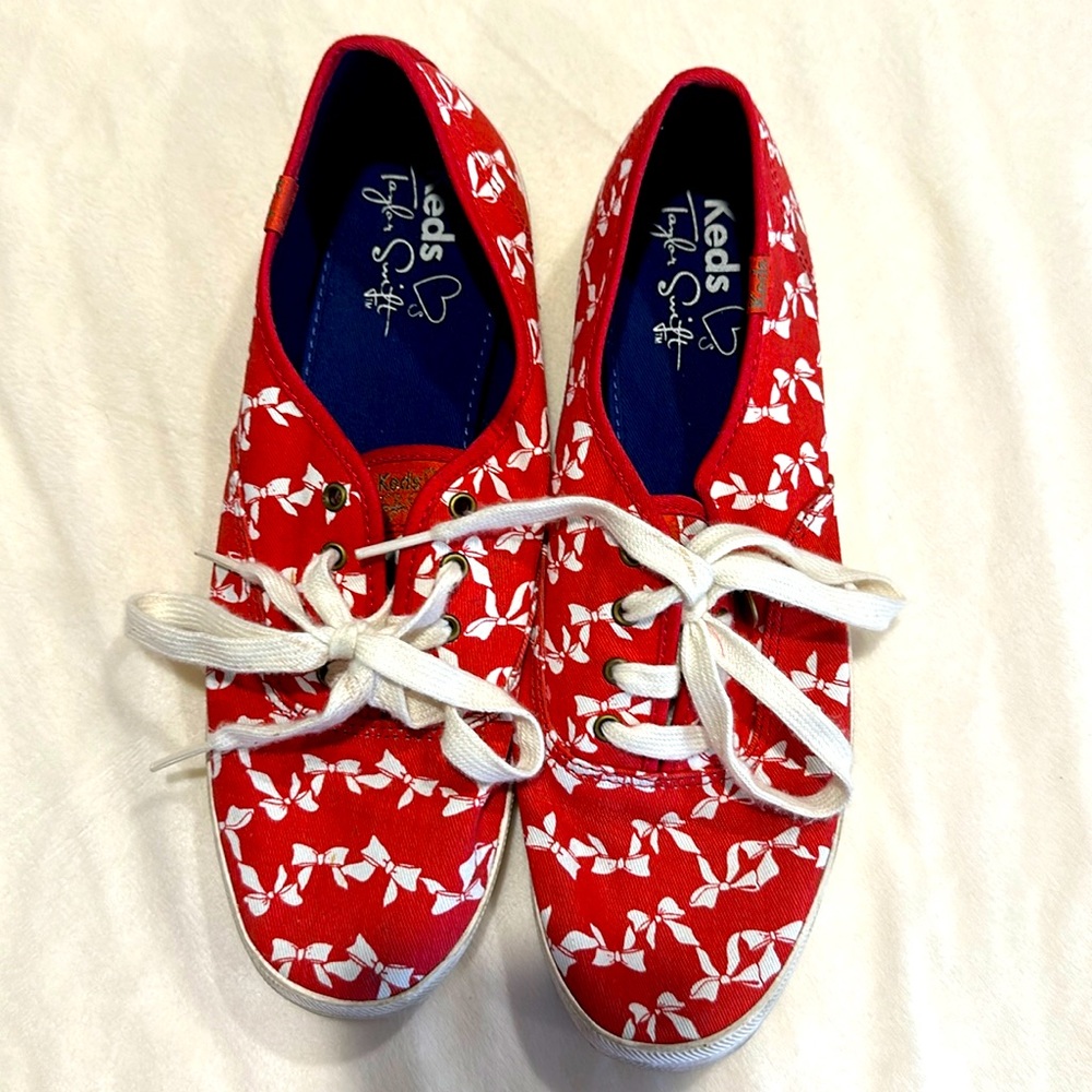 Taylor Swift Red Bow Keds. Size 8.5